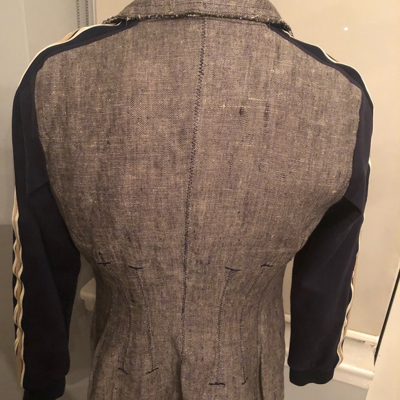 Tricot Chic Jacket - Picture 4 of 6